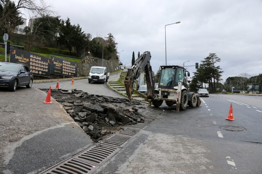 Beykoz Belediyesi yolları yama yöntemi ile onarıyor 3 beykoz belediyesi yollari yama yonetimi ile onariyor 2 e1772564163685