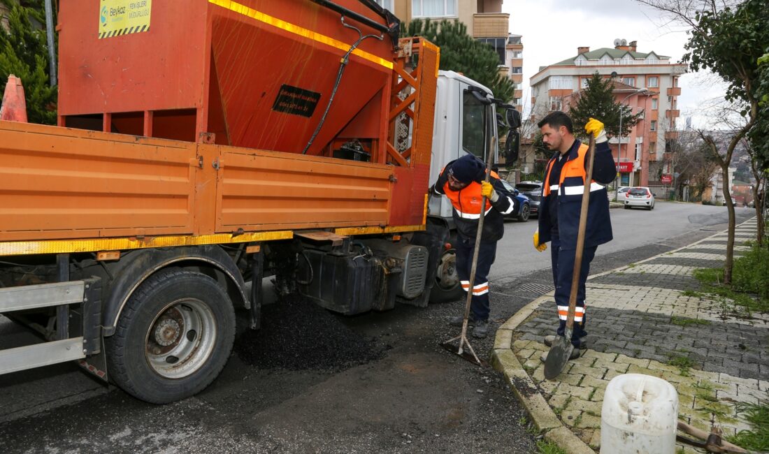 Beykoz Belediyesi, kış aylarının ardından ilçe genelindeki yollarda oluşan bozulmalara