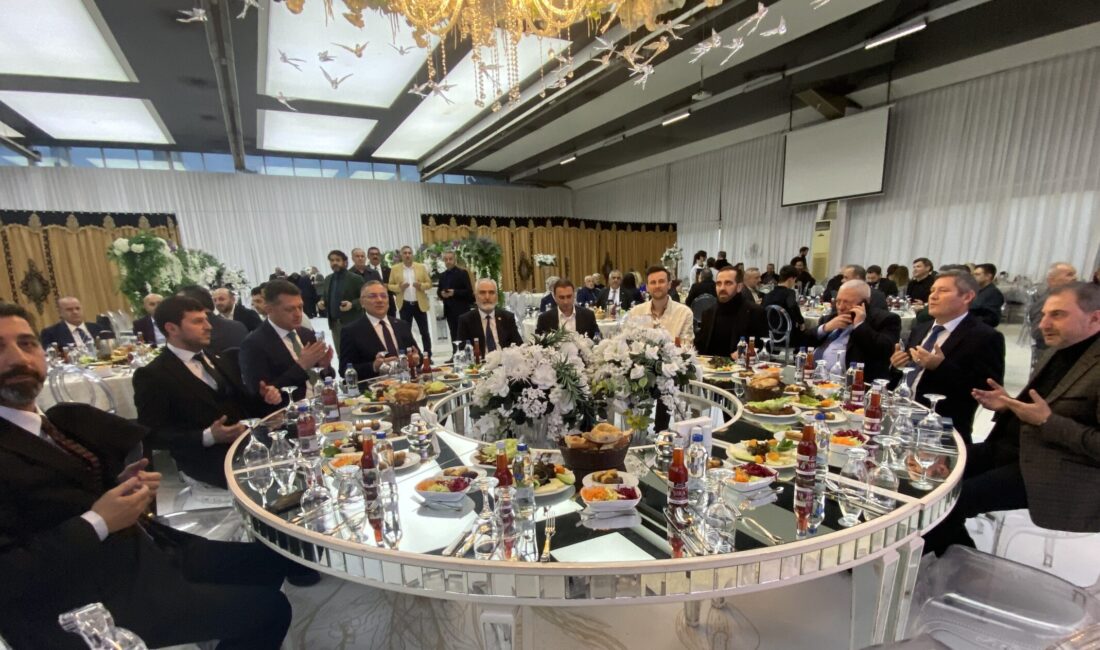 Beykoz Dernekler Birliği’nin Çavuşbaşı Erbap Kasrı’nda vermiş olduğu iftar yemeğinde