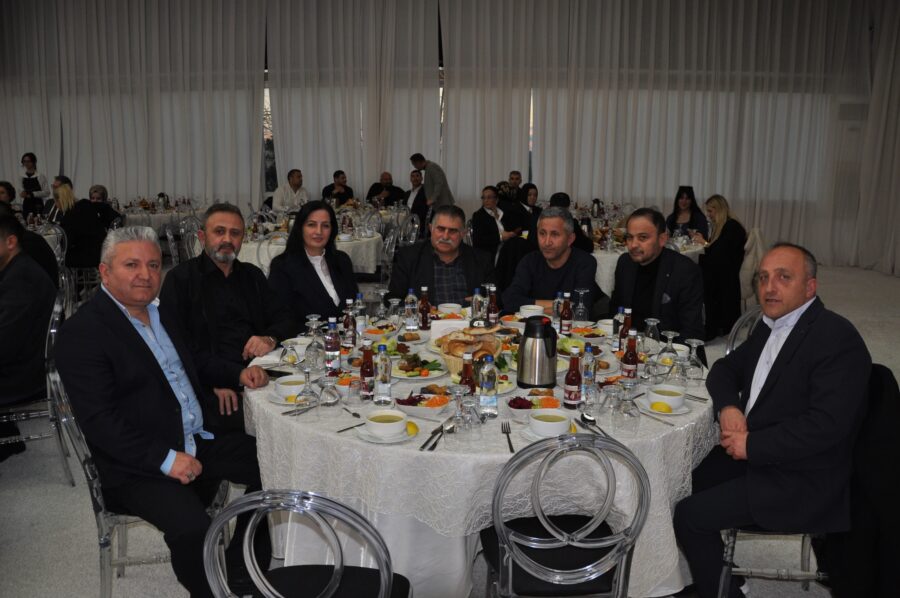 beykoz dernekler birligi iftar sofrasi kurdu 3 e1773086733895