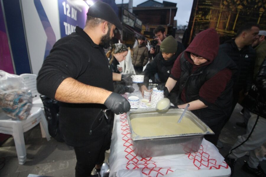 beykoz merkez mahallesinde halk sofrasi kuruldu 3 e1773610750747