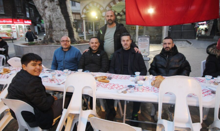 beykoz merkez mahallesinde halk sofrasi kuruldu 6 e1773610788932