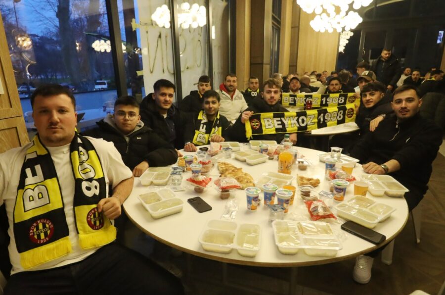 Beykoz tribünlerinin sesi soluğu olan Boğazın Yargıçları Taraftar Grubunun her