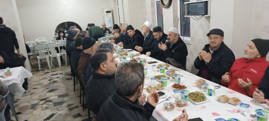 Beykoz Zerzevatçı Mahallesinde sponsorsuz iftar 2 beykoz zerzevatci mahallesinde sponsorsuz iftar 1 e1772399587644