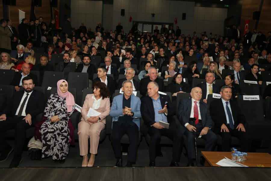 Beykoz’da 10. Şiir Akşamı yapıldı… Tanınan isimlerden şiirler 1 beykozda 10 siir aksami yapildi 26 scaled e1774702052310