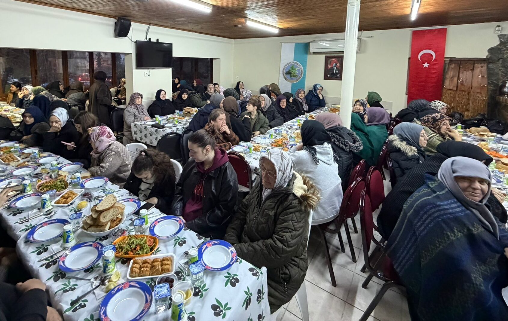 Beykoz’da 30 yıldır iftar geleneğini sürdüren dernek 2 beykozda 30 yildir iftar gelenegini surduren dernek 1 e1772392932422