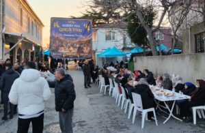 Beykoz Gümüşsuyu Mahallesi gençleri her yıl düzenledikleri kaynaşma iftarını bu