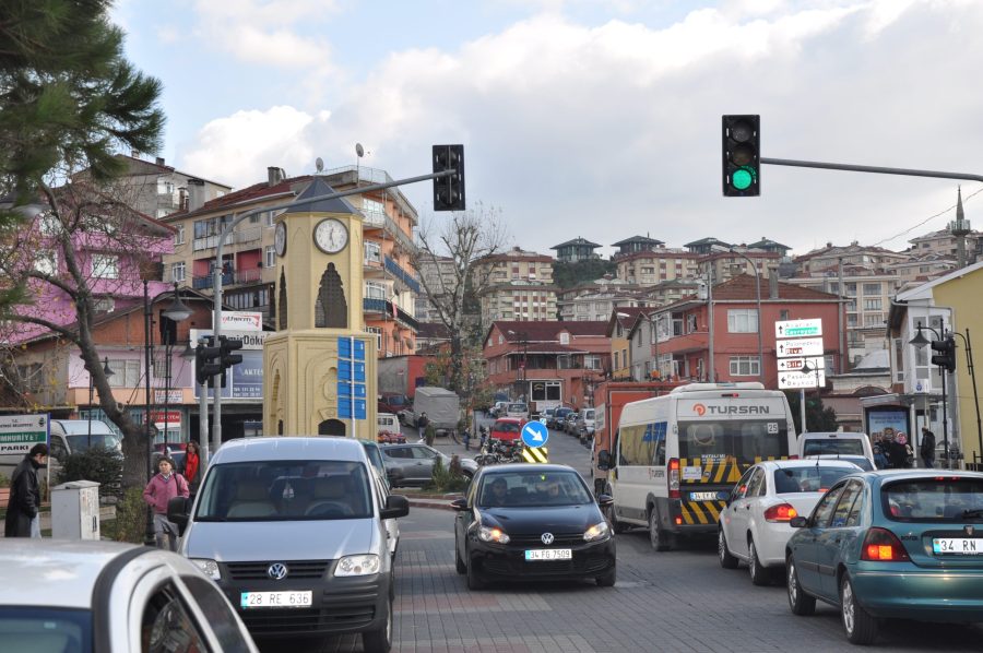 Beykoz’da vatandaşların mallarına çökmeye çalışıyorlar 1 Dost Beykoz’un 2015 yılında gündeme taşıdığı Soğuksu Mahallesindeki arazi davası şimdi de Türkiye Büyük Millet Meclisi’nde kürsüsünde dile getirildi.