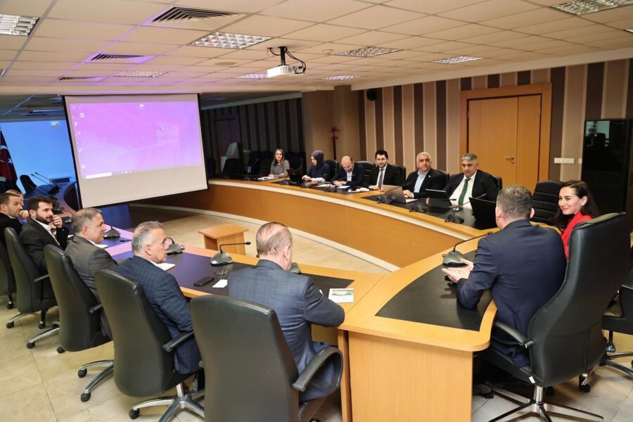 Beykoz Kaymakamlığı ve Beykoz Belediyesi yönetimi, Beykoz’un mevcut ve yeni projelerinin konuşulduğu bir koordinasyon toplantısı yaptı. 