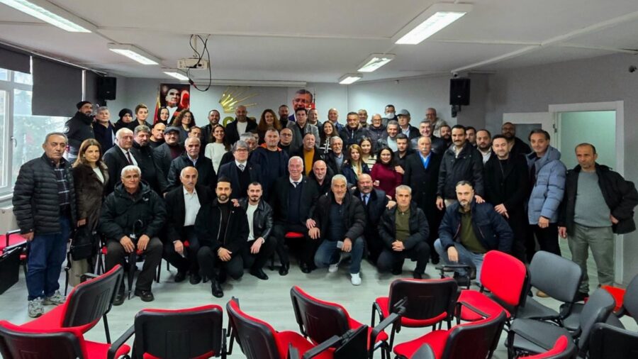 Ramazan ayının ardından Beykoz’da yoğun bir bayramlaşma programı yaşandı… Başta Beykoz Belediye Başkan Vekil Özlem Vural Gürzel olmak üzere, siyasi partiler ve STK’lar düzenledikleri bayramlaşma programlarında vatandaşlarla bir araya geldi.