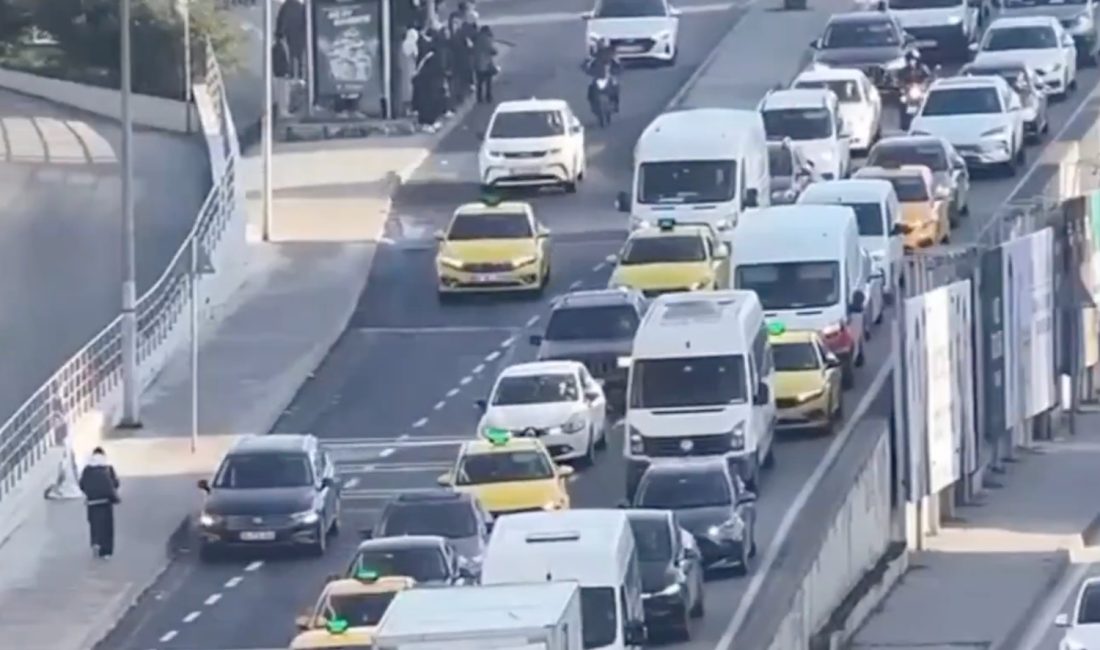 Beykoz İlçe Emniyet Müdürlüğü ekipleri, trafiğin yoğun olduğu noktalarda drone