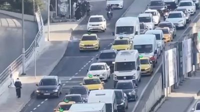 Beykoz İlçe Emniyet Müdürlüğü ekipleri, trafiğin yoğun olduğu noktalarda drone