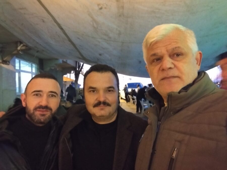 Beykoz’da gençler mahalleliyi iftar sofrasında buluşturdu 6 errrr 2 e1772403333432