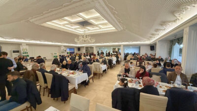 İHH Beykoz Temsilciliğince düzenlenen iftar programına vakfın çalışmalarına destek veren