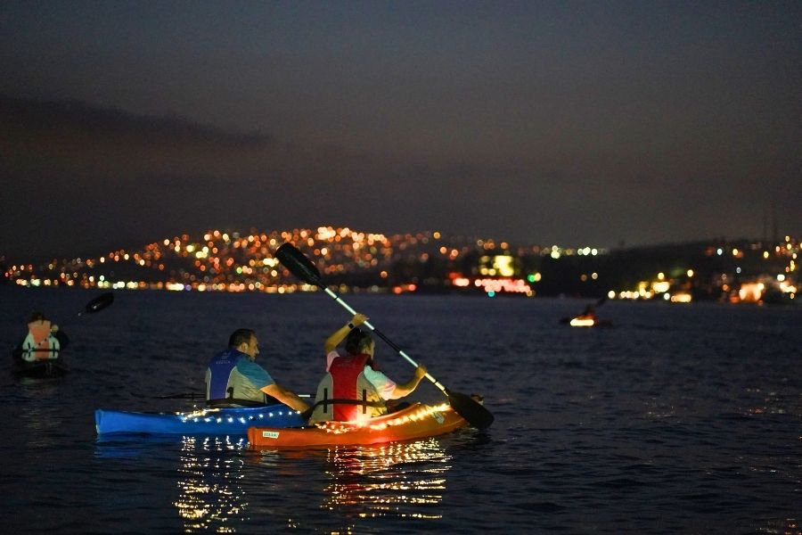 Beykoz Belediyesi, Boğaz’da ışıklı kano etkinliği düzenliyor. Etkinliğe katılmak için