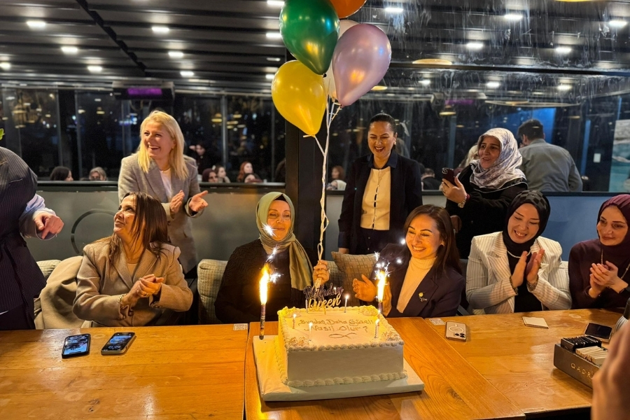 AK Parti Beykoz İlçe Kadın Kolları Yönetim Kurulu Üyeleri iftar