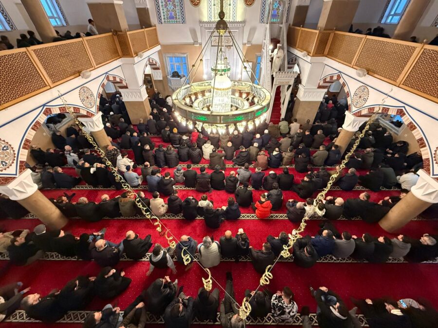 Ramazan ayının ardından Beykoz’da yoğun bir bayramlaşma programı yaşandı… Başta Beykoz Belediye Başkan Vekil Özlem Vural Gürzel olmak üzere, siyasi partiler ve STK’lar düzenledikleri bayramlaşma programlarında vatandaşlarla bir araya geldi.