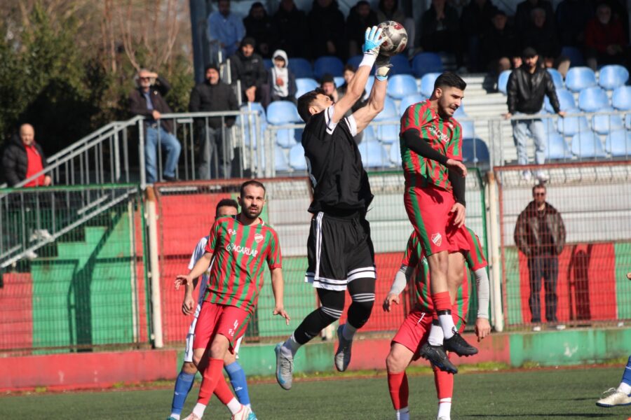 İstanbul Süper Amatör Lig 5.Grubunda düşme hattını yakından ilgilendiren karşılaşmalardan