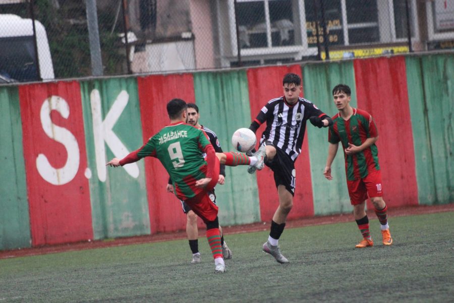 Paşabahçespor Beykoz’da kötü sonu kabul etti 1 İstanbul Süper Amatör Lig 5. Grubunda haftanın maçlarından birinin adresi de Paşabahçe Stadıydı. Geçen hafta sonundaki maçların ardından ligden düşmesi kesinleşen Beykoz ekibi Paşabahçe, orta sıraların rahat takımlarından Kartaltepespor'u konuk etti.
