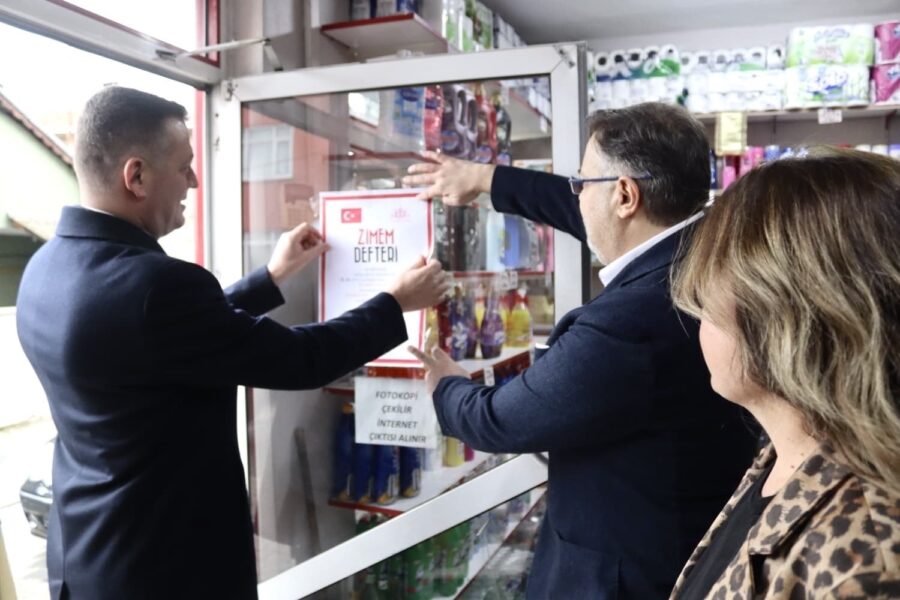 İstanbul Valiliği, Beykoz Kaymakamlığı’nın koordinesinde hayırsever vatandaşlardan elde edilen imkânlarla ihtiyaç sahibi vatandaşların mahalle bakkallarına olan borçlarını ödedi. 