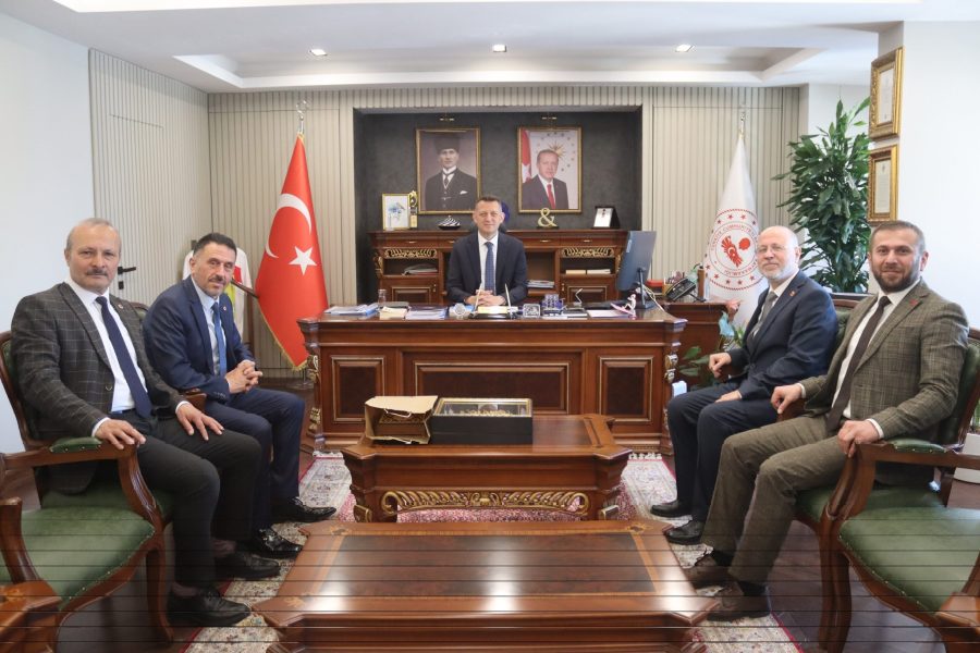 Beykoz Kaymakamı Dr. Fatih Ürkmezer haftaya oldukça yoğun başladı. Kaymakam Ürkmezer haftanın başlangıcı olan pazartesi günü makamında ziyaretçileri peşin sıra ağırladı. 