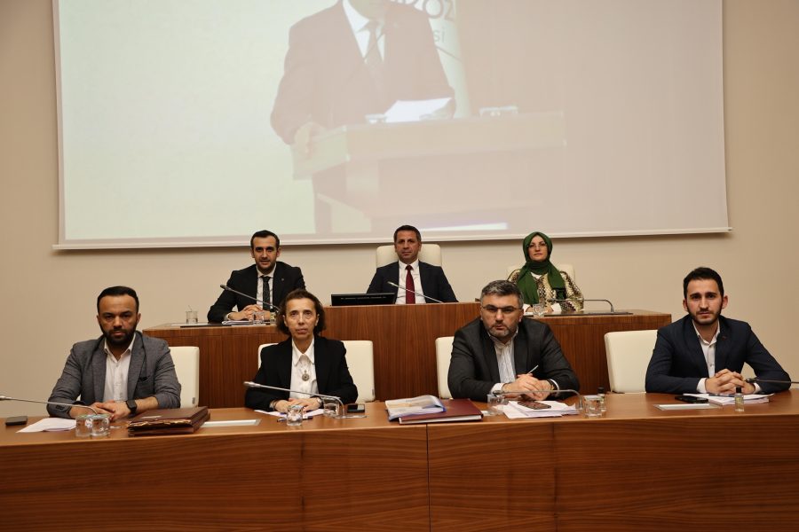 Meclis oturumunda kapsamlı bir sunum yapan Beykoz Belediye Başkan Vekili Özlem Vural Gürzel, ilçenin kronikleşmiş sorunlarına neşter vurduklarını belirtti. 