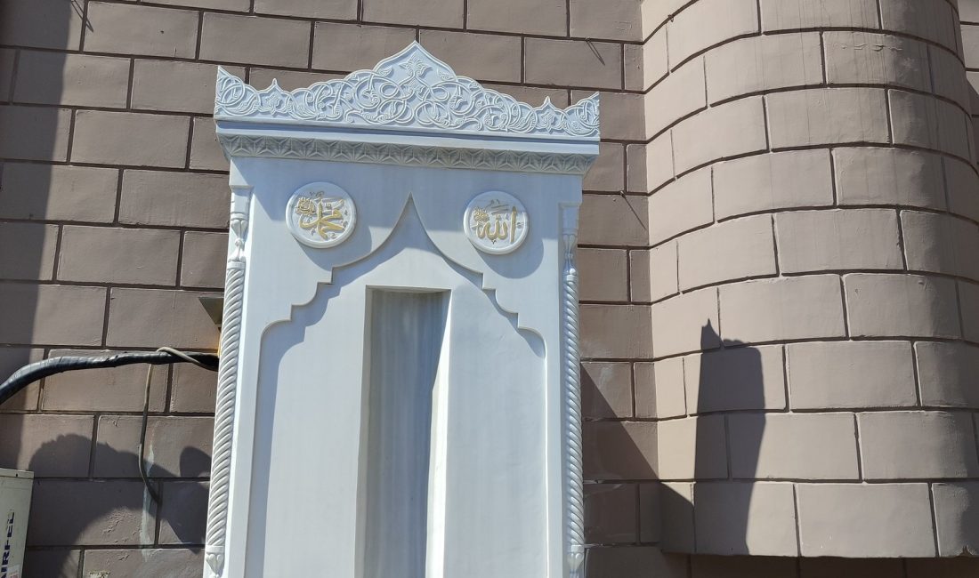 Beykoz Yalıköy’de İshakağa Çeşmelerinden birinin yıkılıp yerine mermer bir çeşme