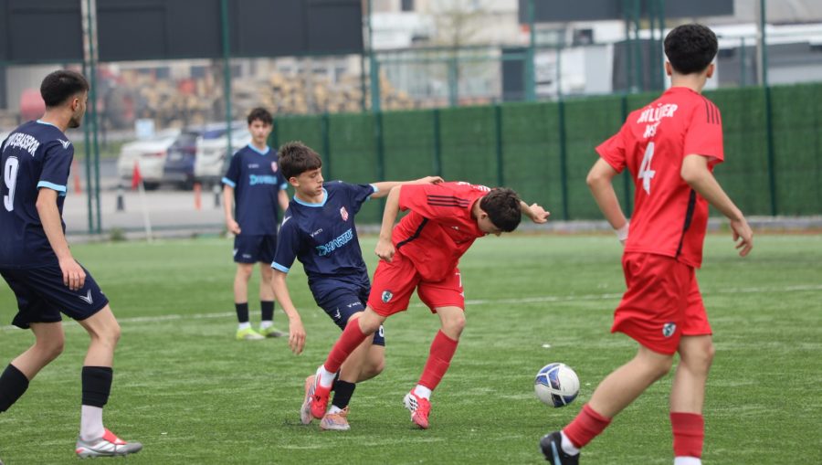 Çavuşbaşıspor Balıkesir’de penaltılara boyun eğdi 3 U16 Yaş Türkiye Şampiyonası 2. Etap maçlarının oynandığı Balıkesir Grubunda Beykoz İlçe Temsilcisi Çavuşbaşıspor 2. maçında Bursa Ekibi Nilüfer Kızılcıklı ile karşı karşıya geldi.