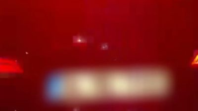 Beykoz’da ehliyetsiz bir şekilde yetkisiz çakarlı araç kullandığı tespit edilen