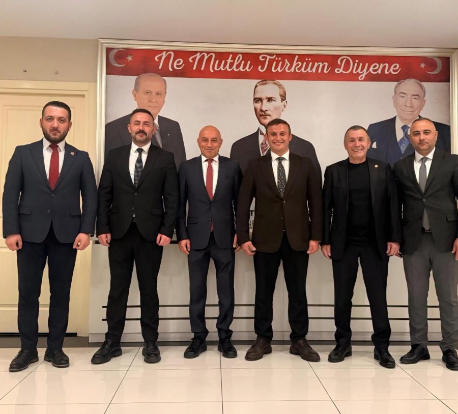 Geçtiğimiz günlerde İstanbul İl Başkanlığı Teşkilatının fesih edilmesi ile birlikte görev süresi sona eren eski MHP Beykoz İlçe Başkanı Emre Çömlekçi İl Başkanı Volkan Yılmaz’ı makamında ziyaret etti. 