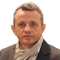 İsmail ÖZTÜRK yazar fotoğrafı