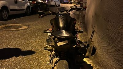 Beykoz’da abartılı egzozla çevreyi rahatsız eden, polisin dur ihtarına uymayan