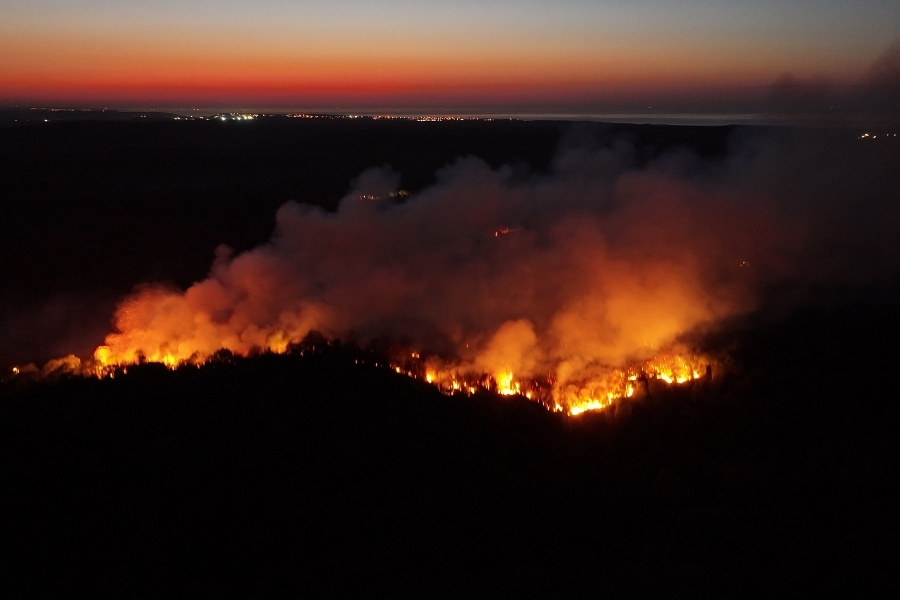 Beykoz’da dün akşam üstü başlayan orman yangını bir ara kontrol