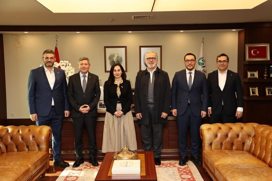 AK Parti Grup Başkanvekili ve Manisa Milletvekili Bahadır Yenişehirlioğlu, parti