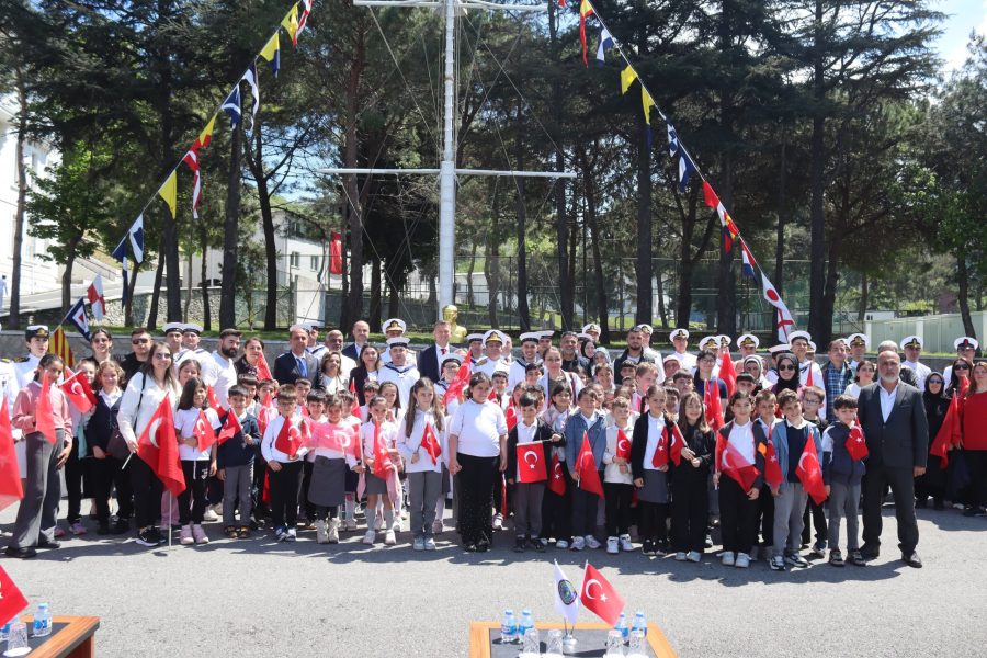 10-16 Mayıs Engelliler Haftası nedeniyle Anadolukavağı’ndaki İstanbul Boğaz Komutanlığı tarafından temsili askerlik töreni yapıldı. 