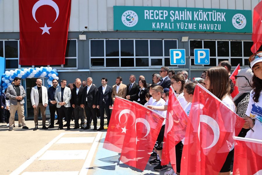 Beykoz Belediyesi, R. Şahin Köktürk Spor Kompleksi yüzme havuzunu baştan aşağı yenileyerek 19 Mayıs Atatürk’ü Anma, Gençlik ve Spor Bayramı’nda yeniden hizmete açtı.