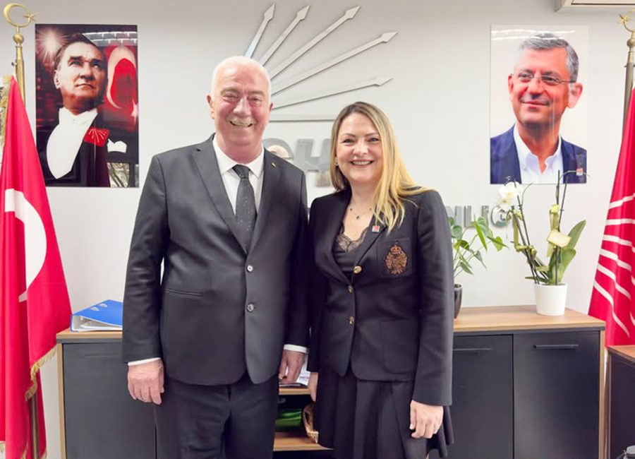 Beykoz Acarkent Mahallesi sakinlerinden Duygu Yılmaz, CHP İstanbul İl Başkan