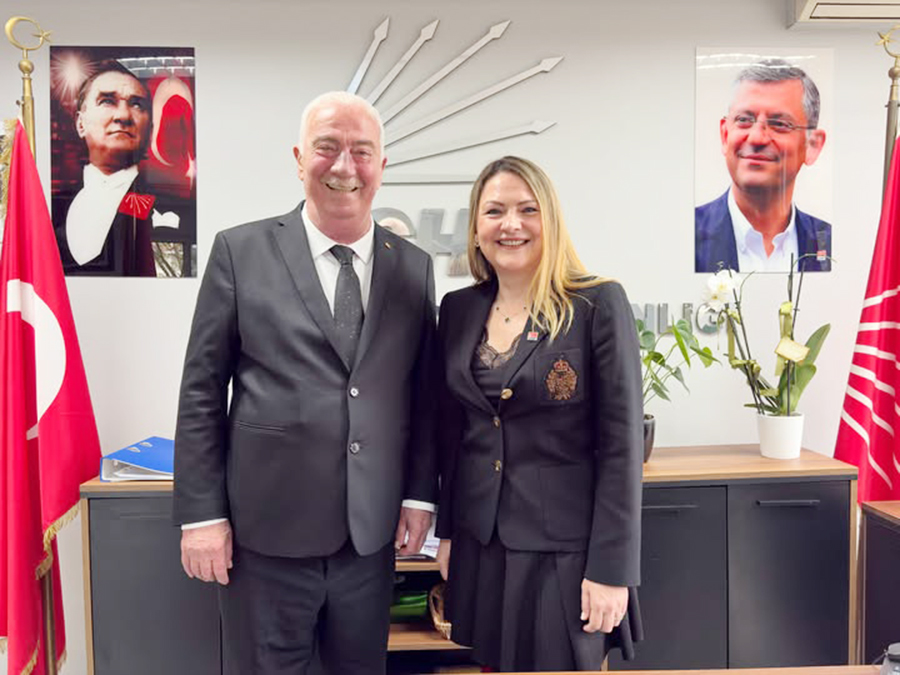 Beykoz Acarkent Mahallesi sakinlerinden Duygu Yılmaz, CHP İstanbul İl Başkan