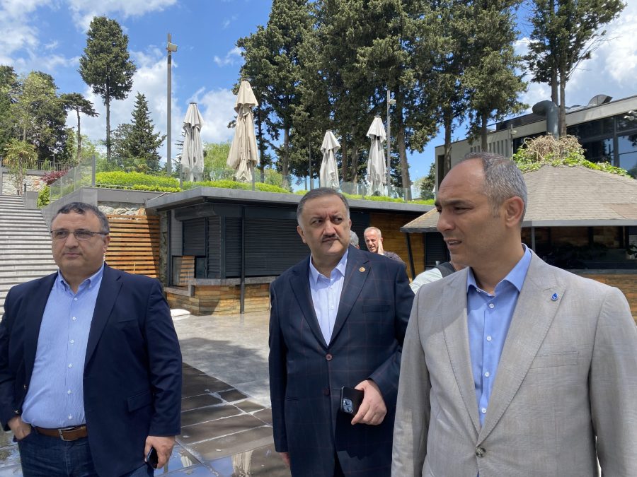 Deva Partisi üst yöneticileri Beykoz İlçe Başkanlığı’nın organize ettiği sabah kahvaltısında yöre dernekleri ve spor kulübü temsilcileri ile bir araya geldi. 