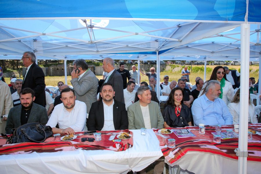 Beykoz Belediyesi bünyesinde kurulan STK Koordinasyon Merkezi, ilçede faaliyet gösteren derneklerin ve sivil toplum kuruluşlarının etkinliklerine sağladığı kapsamlı destekle dikkat çekiyor.  