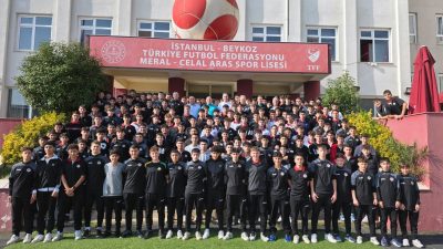 Kariyerinde Türkiye Şampiyonluğu da bulunan üst düzey profesyonel takımların akademi
