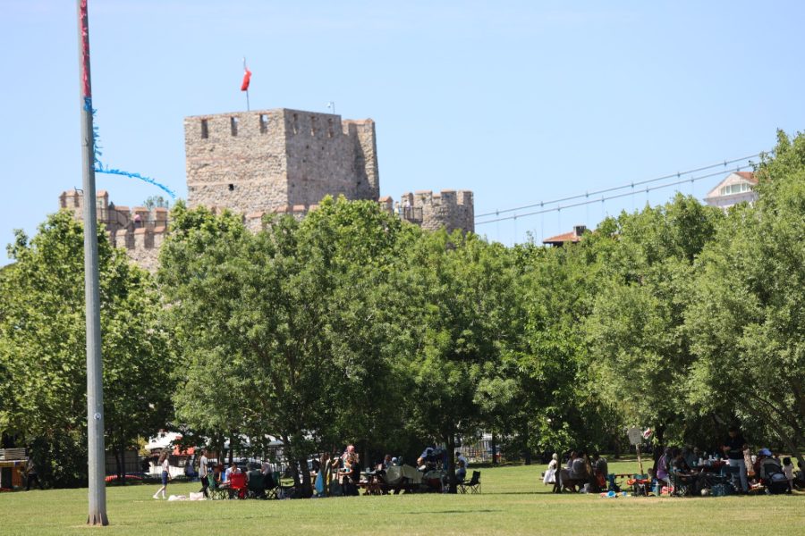 Beykoz’un güzellikleri… Küçüksu - Göksu 9 Beykoz'un güzellikleri, ilçe sınırlarındaki tarihi özelliği ile dikkatleri çeken Küçüksu - Göksu bölgesi... Özellikle hafta sonları aşırı ilgi odağı oluyor.