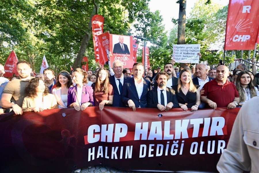 Beykoz sokaklarında ‘adalet ve özgürlük' sesleri 1 Beykoz sokaklarında ‘adalet ve özgürlük' sesleri