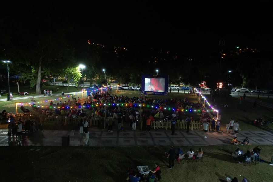 Beykoz'da yaz mevsimine özel açık hava sinema günleri 2 beykozda-yaz-mevsimi-etkinligi-acik-hava-sinema-gunleri